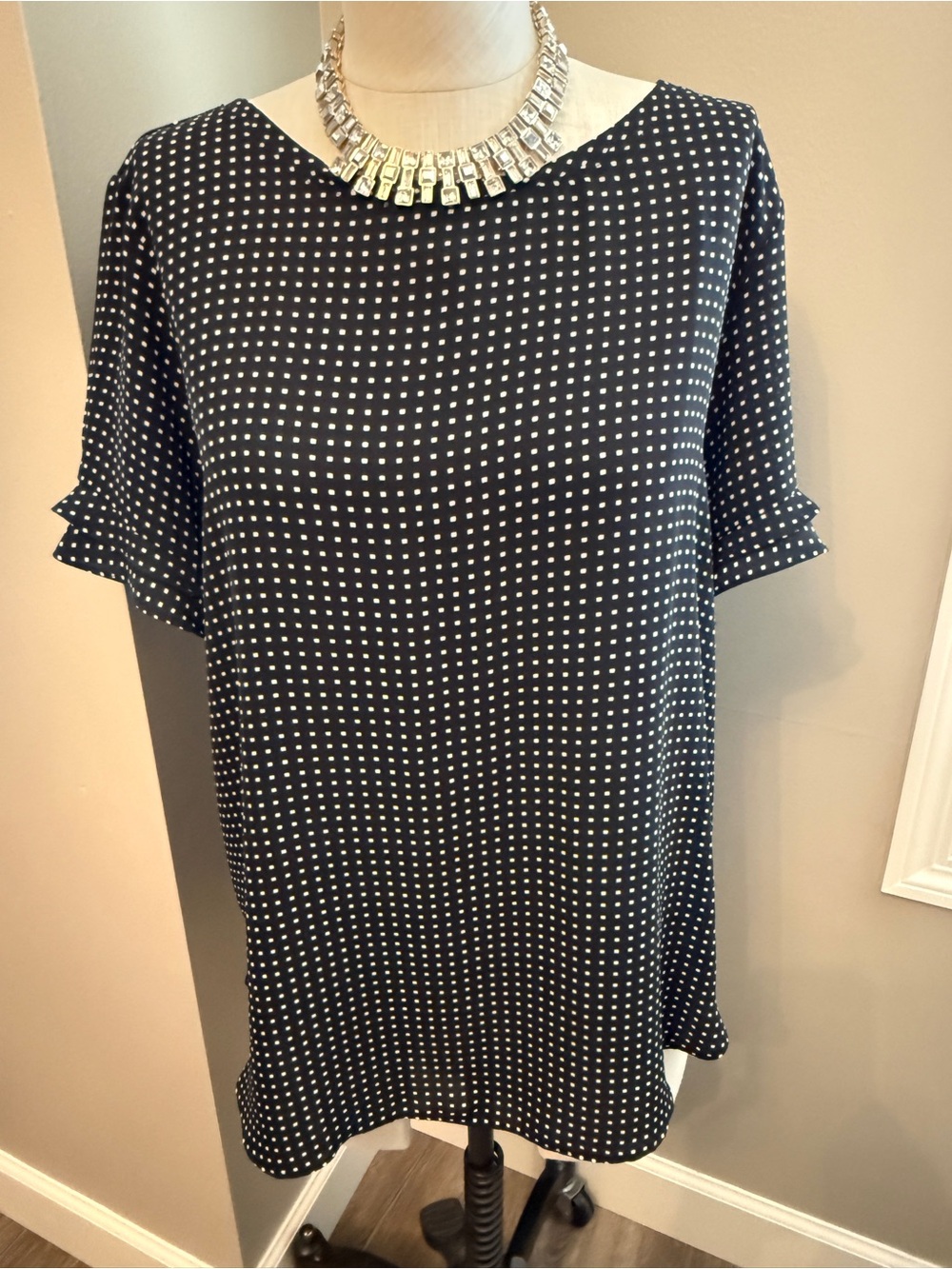 Women's Black Diamond Shape Print Short Sleeve Top